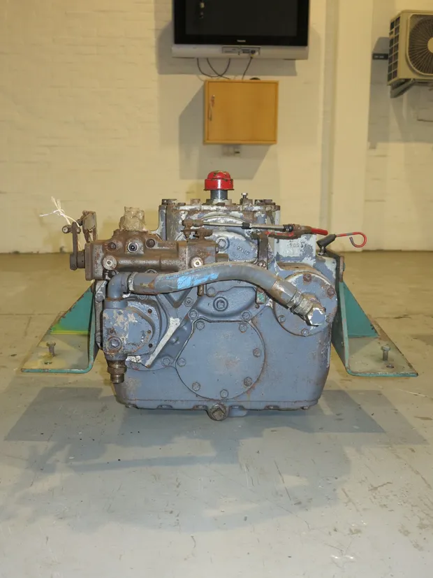 Image 4 of 6 - Twin Disc - MG 509-U