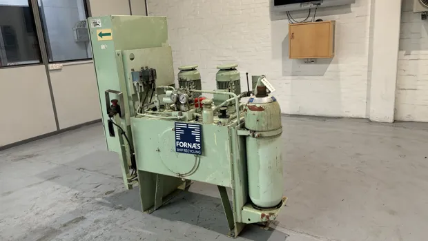 Image 3 of 7 - HS306