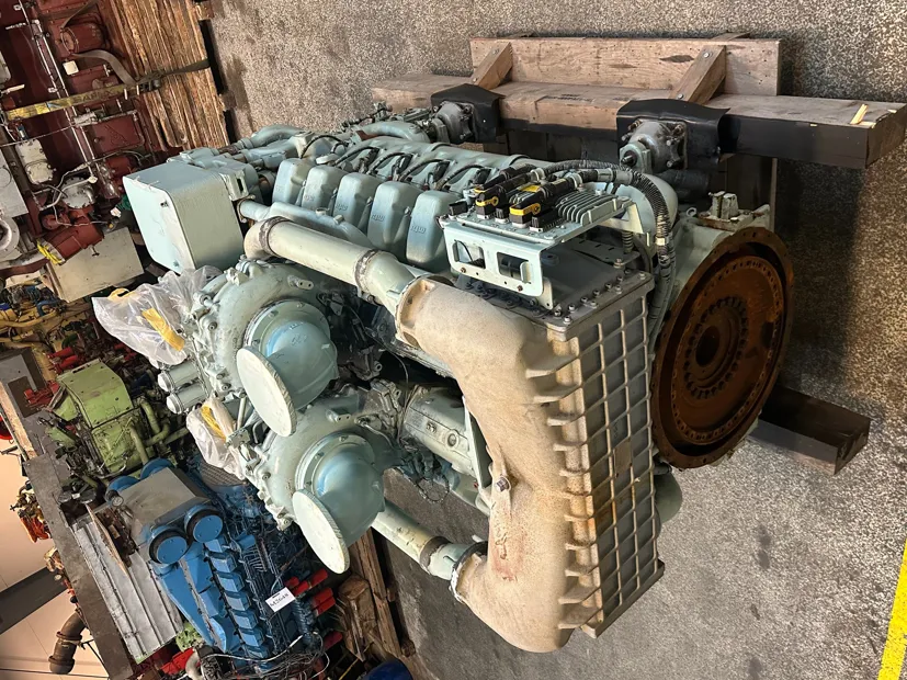 Image 10 of 12 - MTU - 12V 4000 P83