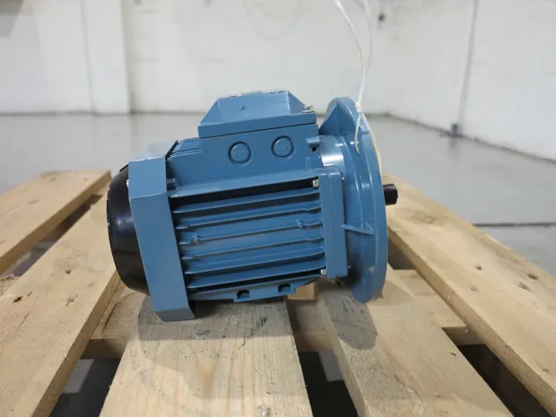 Image 3 of 4 - ABB - M2AA 80 A 4