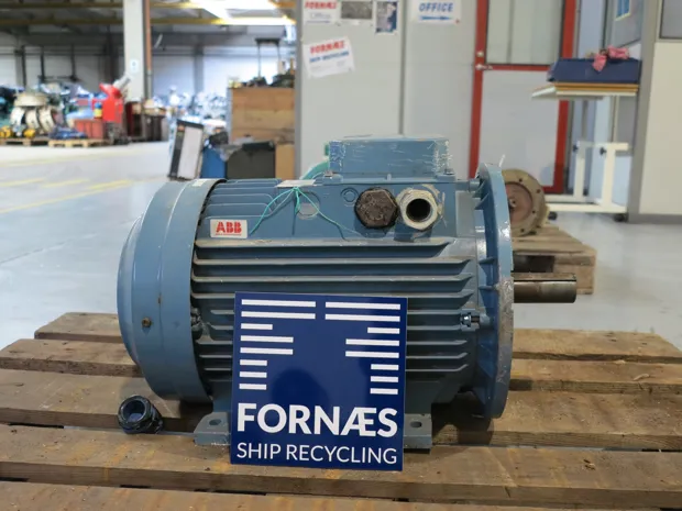 Image 3 of 4 - ABB - MBT 160M