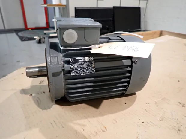 Image 1 of 3 - VEM - K21R 90 L4