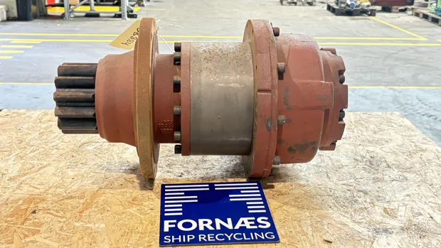 Image 5 of 9 - David Brown - 690108663