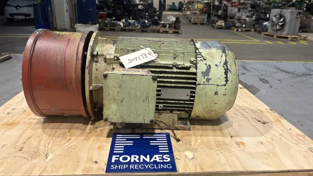 Image 6 of 8 - AEG - AM160LZA4