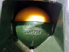 D483