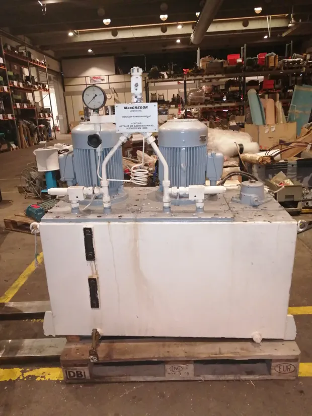 Image 3 of 8 - HS104