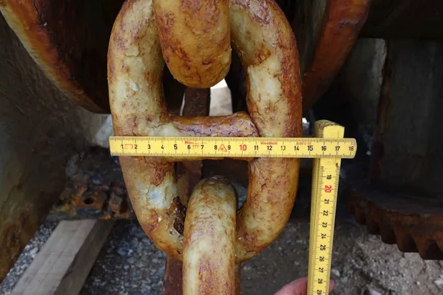 Image 3 of 5 - Anchor/Mooring winch