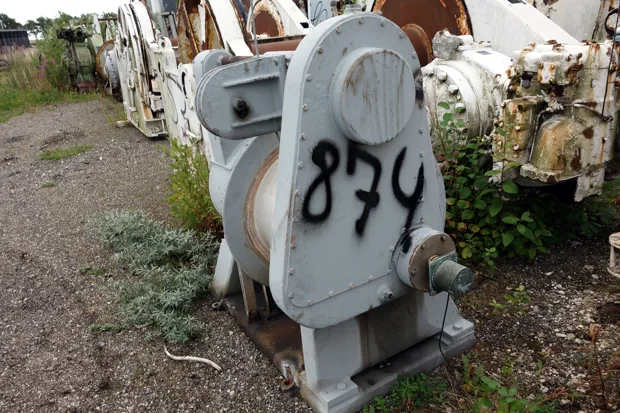 Image 3 of 3 - Wire winch