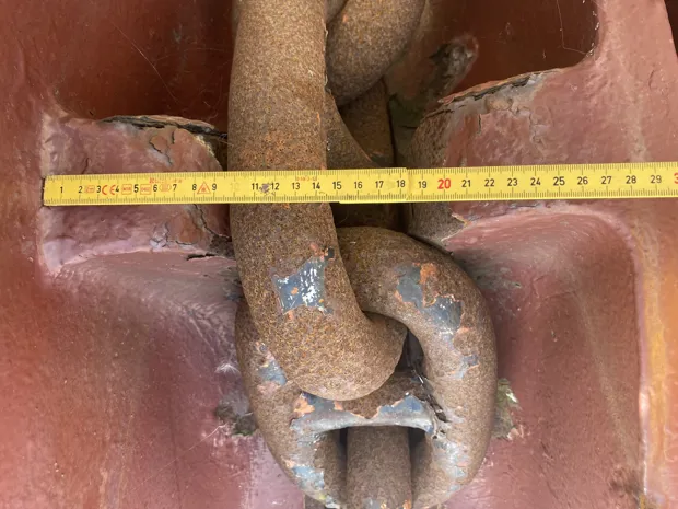 Image 7 of 11 - Anchor winch