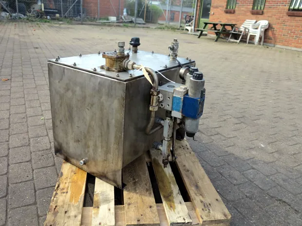 Image 2 of 3 - HS268