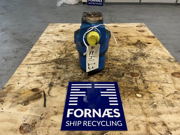 Image 4 of 5 - Farey Arlon LTD - 372A-1N50-BL-310