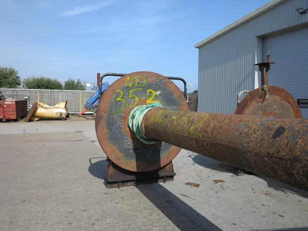 Image 4 of 8 - ND352