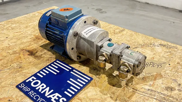 Image 4 of 10 - HP1045