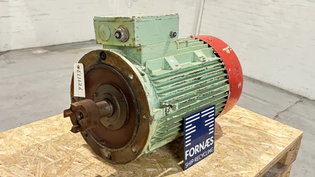 Image 4 of 8 - Lönne - VC200LK04