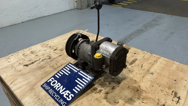 Image 6 of 8 - HP979