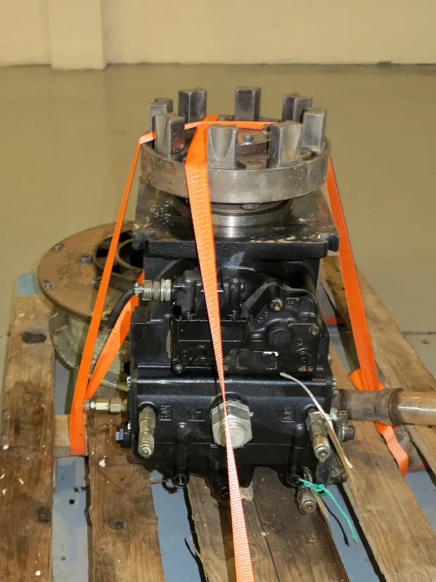 Image 2 of 4 - HP932