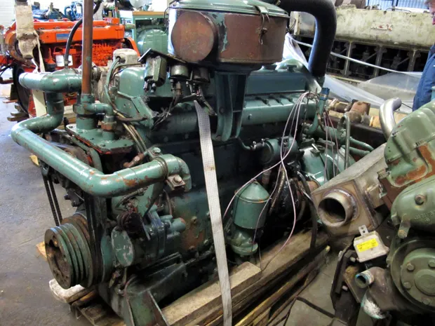 Image 3 of 4 - Scania - D11 6 cyl.