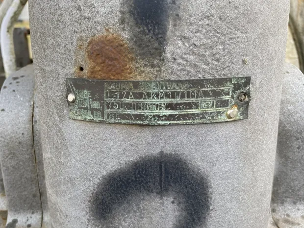 Image 7 of 8 - Various bigger