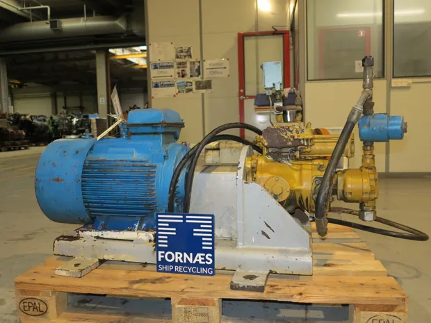 Image 1 of 7 - HP963