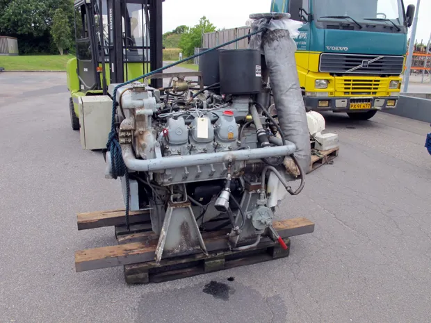 Image 1 of 3 - MTU/ Mercedes - 6V183