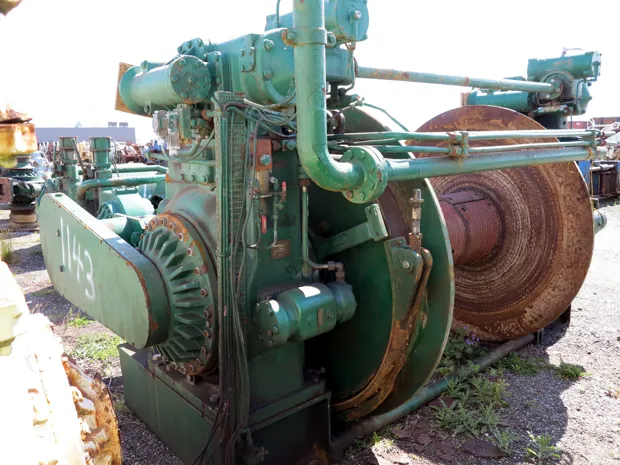 Image 2 of 3 - Trawl winch