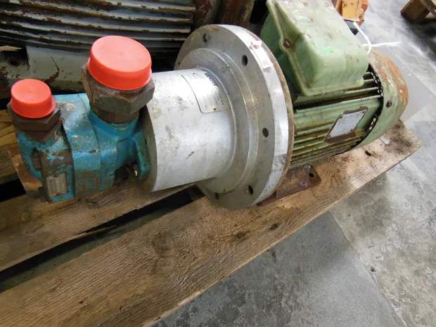 Image 1 of 5 - HP137