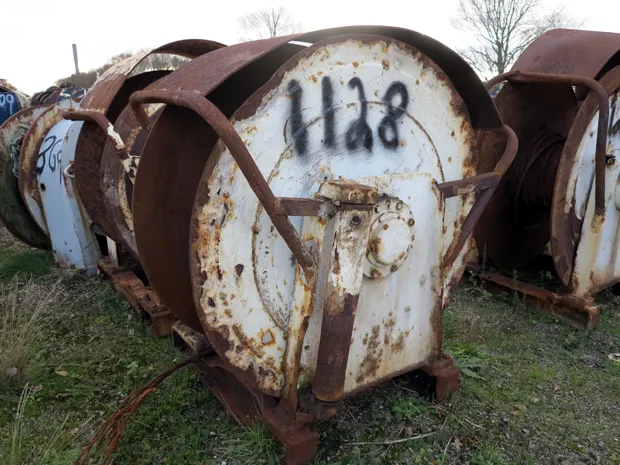 Image 1 of 3 - Winch