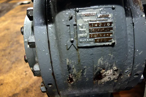 Image 3 of 4 - Brattvaag - G16 /9525 Clockwise