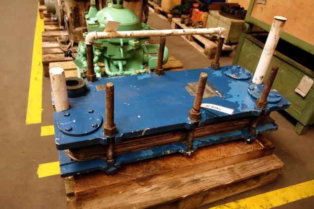 Image 1 of 3 - Alfa Laval - P14 VBA