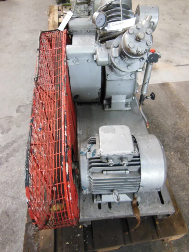 Image 3 of 4 - Ingersoll-Rand - 7T2