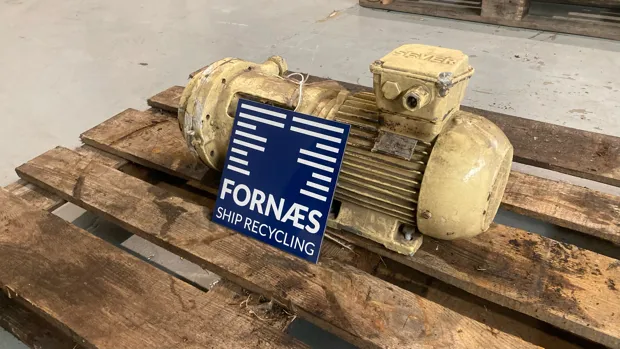 Image 1 of 5 - Desmi - B 114