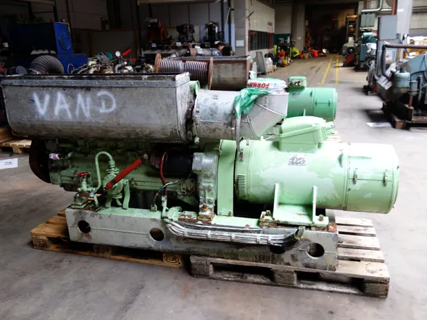 Image 2 of 5 - Deutz