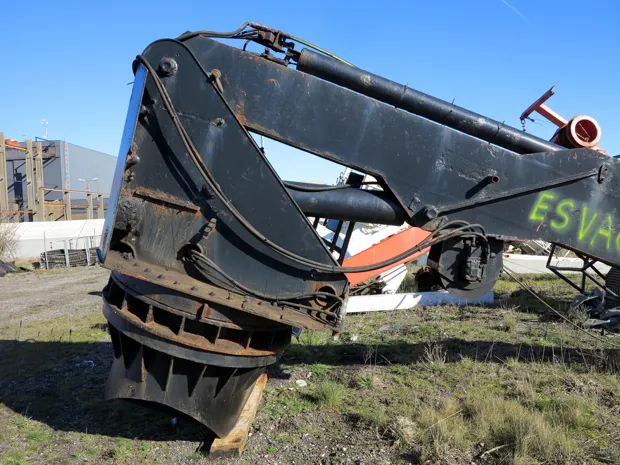 Image 2 of 8 - Mobbådkran