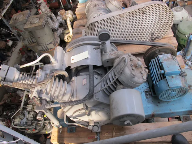 Image 2 of 4 - Ingersoll-Rand - 7T4