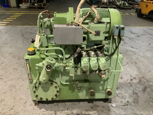 Image 3 of 9 - HS330