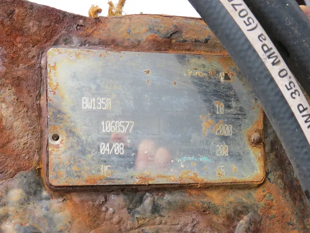 Image 2 of 6 - TMP - Foldekran