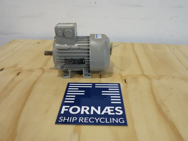 Image 1 of 3 - Siemens - 1LA 7083-4AA10