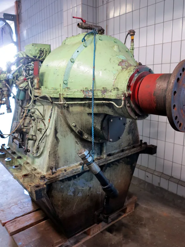 Image 3 of 5 - Ulstein - 600 AGSC