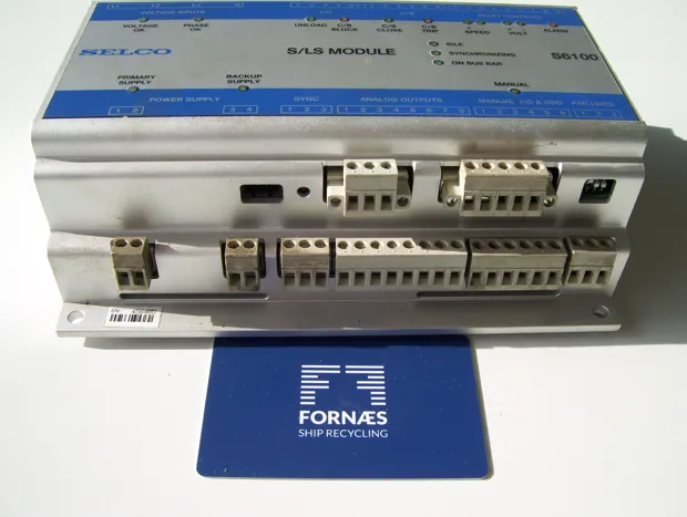 Image 2 of 4 - SELCO S6100 - S 6100.0010