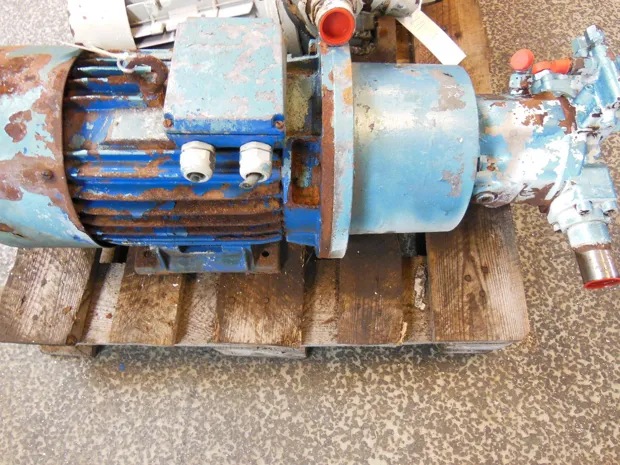 Image 2 of 3 - HP185