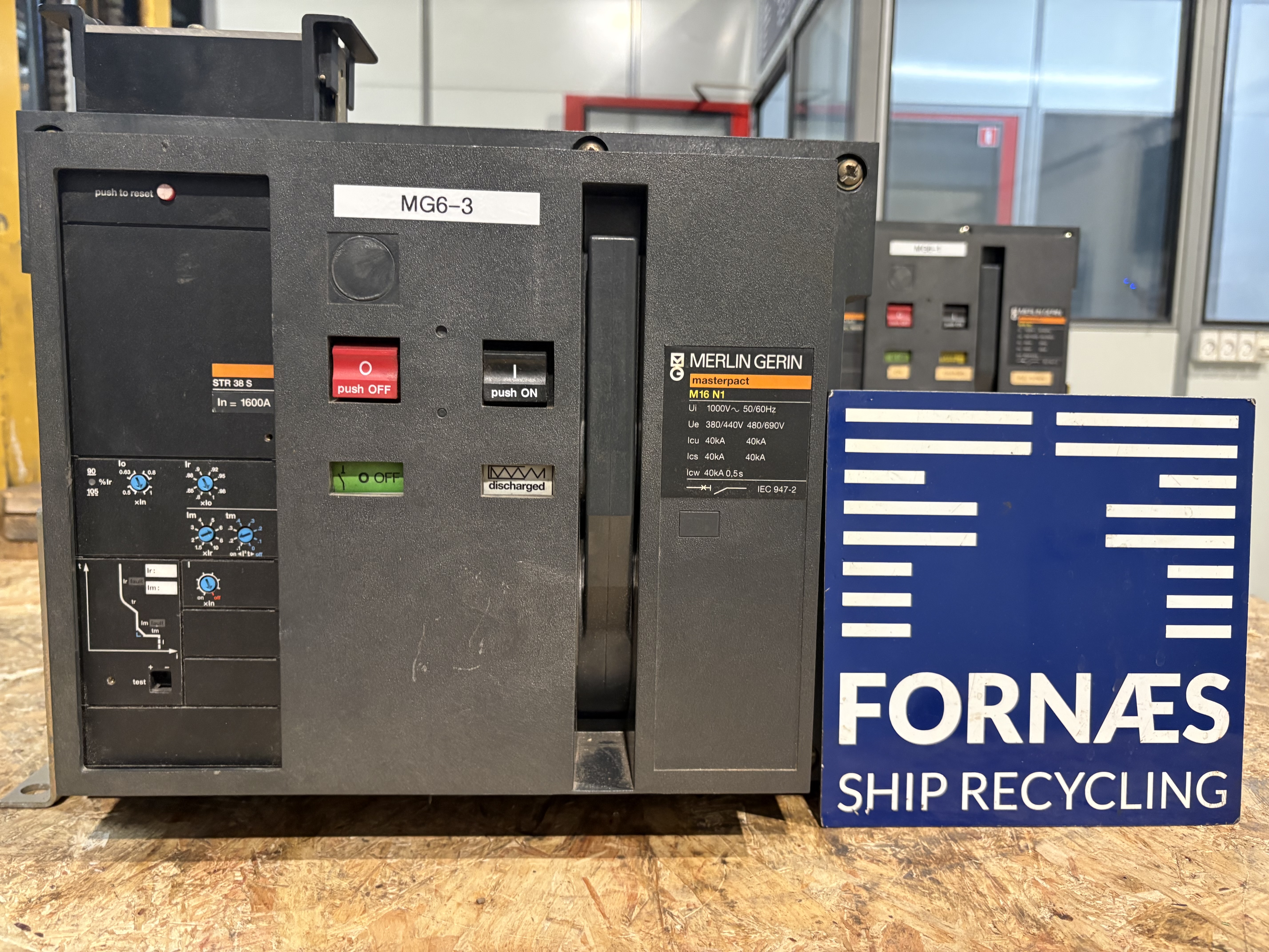 Merlin Gerin -  Masterpact