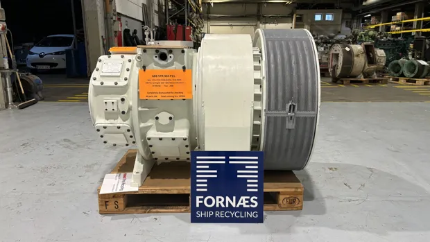 Image 7 of 9 - ABB - VTR 304-P11