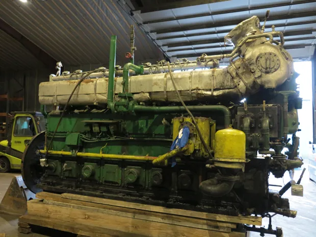 Image 2 of 8 - MAN B&W ( Alpha ) - 8T23LU