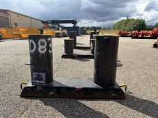 D831