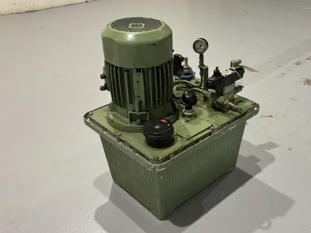 Image 6 of 12 - HS304