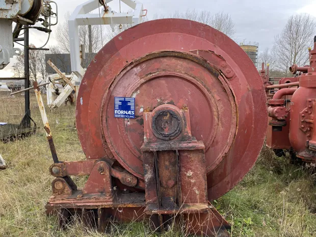 Image 3 of 6 - Trawl winch