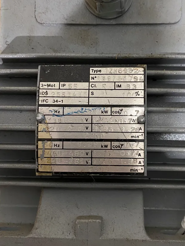 Image 3 of 3 - Server - 1 ZK 63 B2