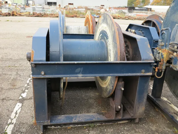Image 3 of 5 - Trawl winch