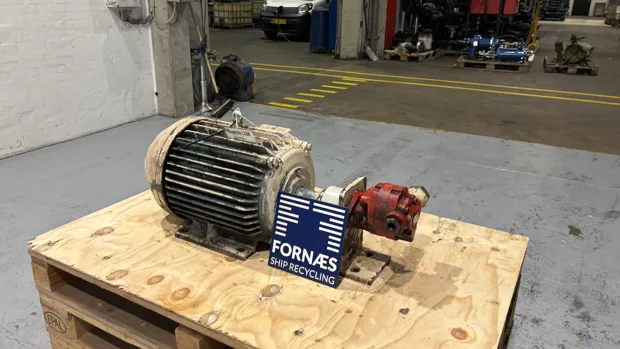 Image 9 of 13 - HP983