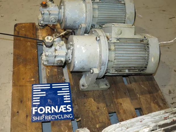 Image 1 of 5 - HP961